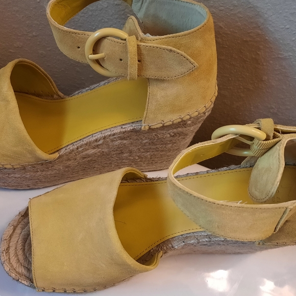 Beautiful yellow suede wedge espadrille size 9 - Picture 2 of 4